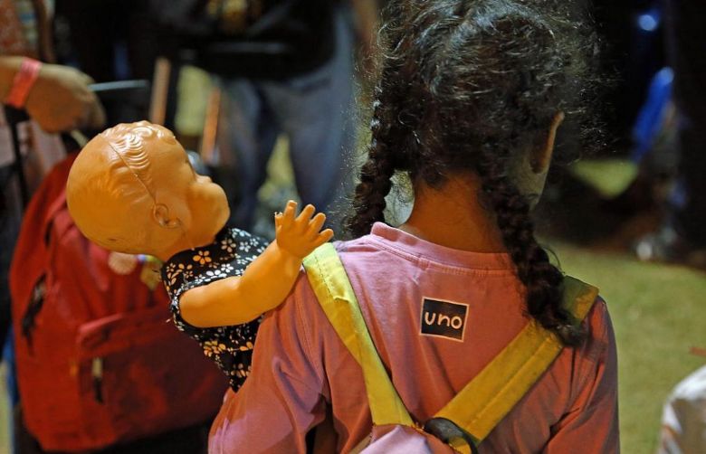 Homem � preso por abusar e pedir 'nudes' a crian�a