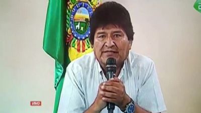 Em meio a protestos, Evo Morales renuncia � presid�ncia da Bol�via