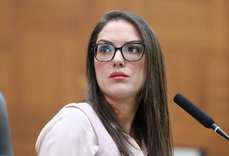 Deputada afirma que campanha de M�rcia repete 'mais do mesmo' e � 'inexpressiva'