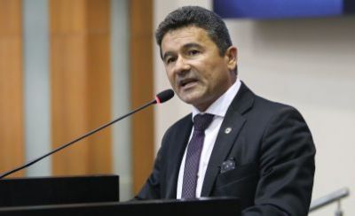 Jo�o Batista diz que �pessoas pr�ximas� a Gisela pediram expuls�o dele do PROS, mas nega conflitos