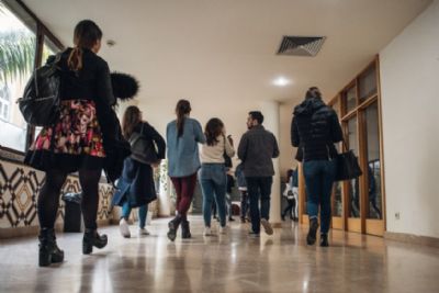 N�mero de jovens que n�o estudam nem trabalham aumentou em 2018