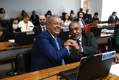 ​Governo sanciona PL que facilita decis�o sobre aposentadoria