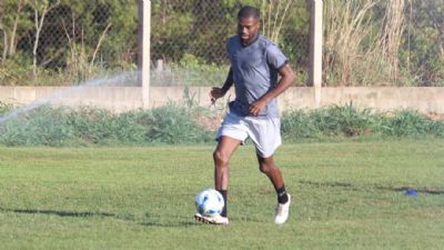 ​Mixto renova com experiente volante campe�o da Copa FMF