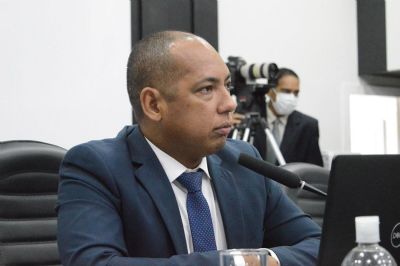 TRF-1 anula condena��o de ex-prefeito e decis�o pode tirar mandato de Juca