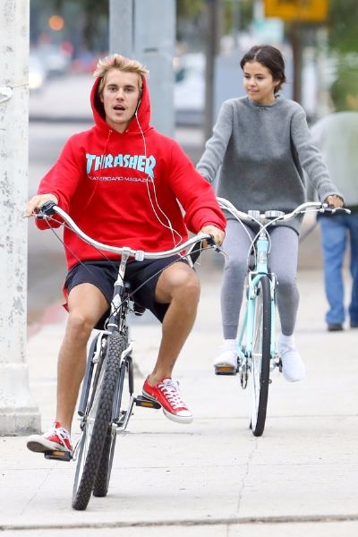 Selena Gomez est� gr�vida de Justin Bieber, diz revista
