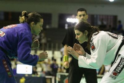 Tetracampe� mundial de Jiu Jitsu dar� treino aberto exclusivo para mulheres no Parque das �guas