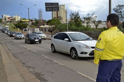 Semob leiloa ve�culos apreendidos e n�o retirados; confira edital