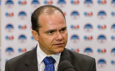 Leonardo faz apelo ap�s Comiss�o Nacional pedir sua exclus�o da OAB