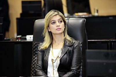 Audi�ncia de ex-deputada filmada recebendo propina no Paiagu�s � cancelada