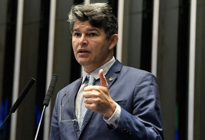 Medeiros recebeu mais de R$ 1 mi de fundo criticado por Bolsonaro