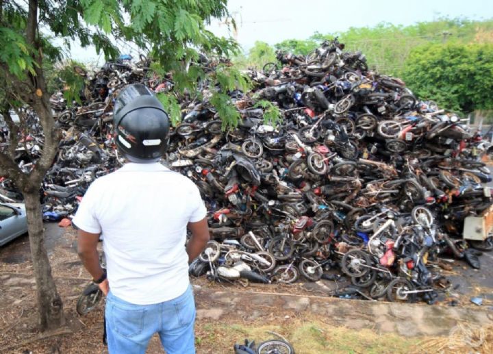Falta de fiscaliza��o incentiva atua��o de �desmontes� ilegais