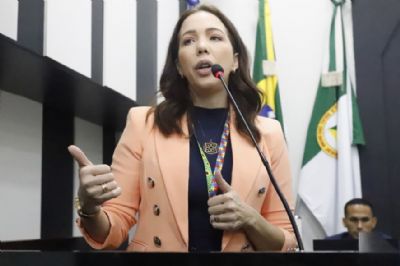 Maysa Le�o diz que Secretaria de Educa��o faz 