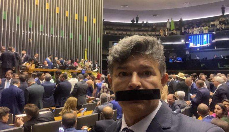 ​Supremo libera redes sociais de Jos� Medeiros