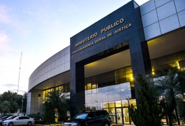 MP notifica prefeito por doa��o ilegal de terrenos