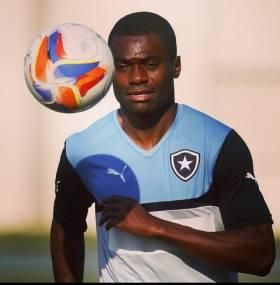 Mixto contrata volante com passagens por Botafogo e Guarani
