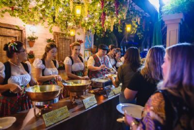 ​Festival das Na��es conta com culin�ria de 10 pa�ses e m�sica ao vivo
