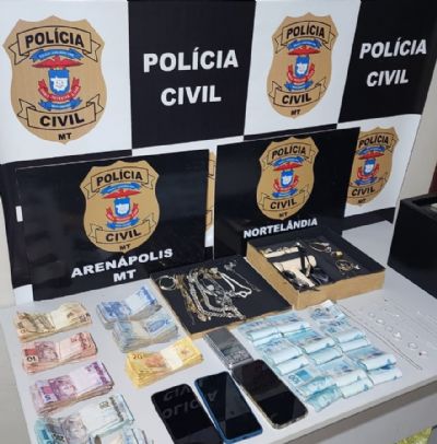 ​Pol�cia apreende joias roubadas e R$ 32 mil falsificados em tabacaria usada como ponto de encontro