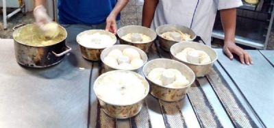 F�brica cuiabana que funcionava em casa come�a a exportar p�o de queijo congelado para a China