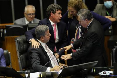 PEC da Transi��o em 1� turno com prazo de um ano