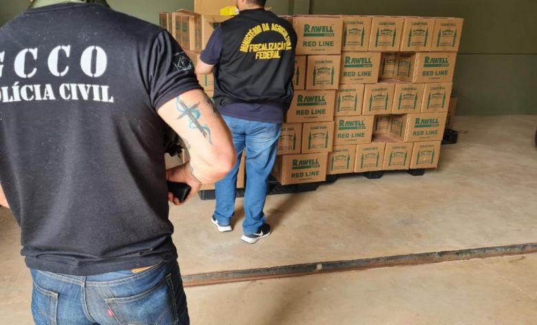 Casal � preso e material avaliado em R$ 5 mi apreendido
