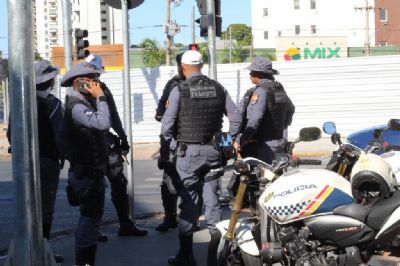 PM lan�a em Cuiab� a opera��o �1� Comando Regional Itinerante�