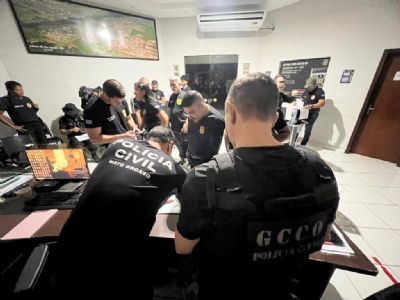 ​Pol�cia cumpre ordens judiciais contra grupo envolvido com com�rcio de drogas, armas e lavagem de dinheiro
