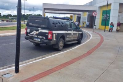 Pol�cia cerca HMC e SMS para evitar retirada de documentos