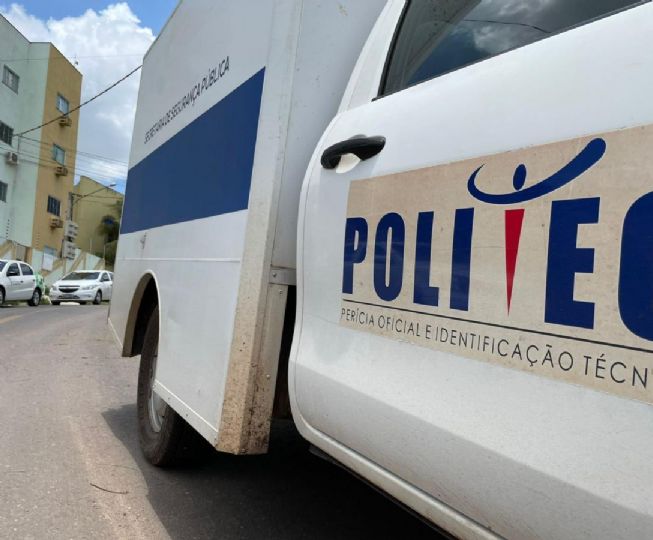Homens s�o mortos na porta de conveni�ncia do interior