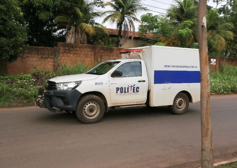 Estudantes encontram cr�nio e ossada humana durante aula de campo