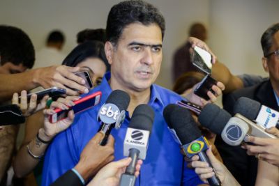 Emanuel diz que decreto da sa�de tem apoio do governador Taques