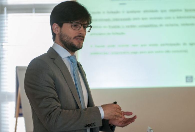 Procurador eleitoral pede �multa pesada� por fake news na elei��o