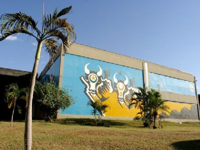 Estado demite 175 em empresas p�blicas e economiza R$ 13,3 milh�es