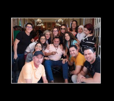 Virginia e Mauro Mendes  participam de missa em celebra��o pela sa�de  do colunista social Tamires