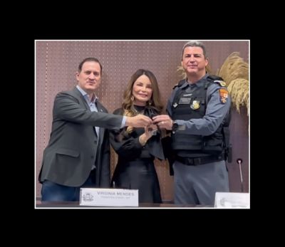 Primeira-dama de MT entregou 04 viaturas para refor�ar a��es em defesa da mulher nesta segunda-feira (14)