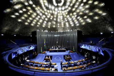41 suplentes de senadores assumiram mandato em algum momento da legislatura