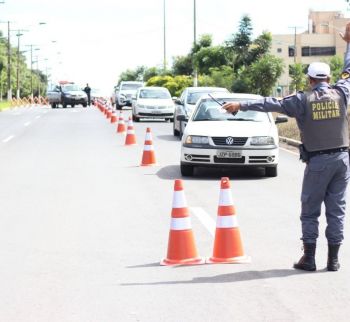 Batalh�o de Tr�nsito notifica 181 motoristas durante Festival de Inverno