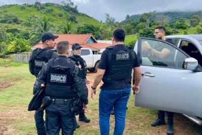 Vice-prefeito e outras 13 pessoas s�o alvo de opera��o contra invas�o de reserva ambiental