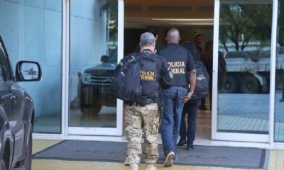 PF cumpre 14 mandados de pris�o contra fraudes na Receita