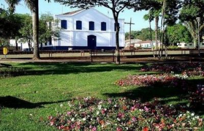 Com abastecimento comprometido, prefeitura faz apelo para que moradores de Chapada poupem �gua