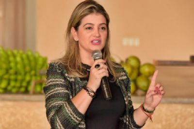 Justi�a manda afastar prefeita de Juara e bloqueia R$ 129 mil em bens