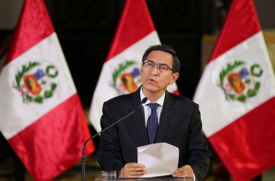 Presidente do Peru dissolve Congresso, que responde com suspens�o e nomea��o de nova presidente