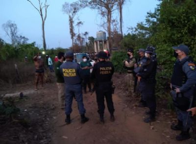 Pol�cia liberta turistas que foram feitos ref�ns em aldeia ind�gena