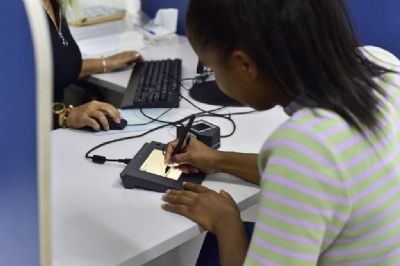 Novo sistema para emiss�o de carteira de identidade garante mais seguran�a
