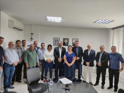Creci-MT pede apoio a deputada para PL que criminaliza exerc�cio ilegal de profiss�o regulamentada