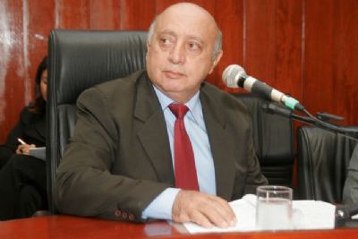 Vereador de Cuiab� amea�a deixar o PSDB se Taques continuar no partido