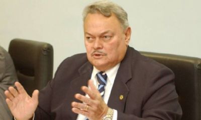 ​Roberto Fran�a e ex-secret�rio s�o absolvidos por d�vida milion�ria com Cemat