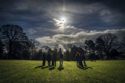 Eclipse total do Sol na segunda; no Brasil, fen�meno ser� parcial