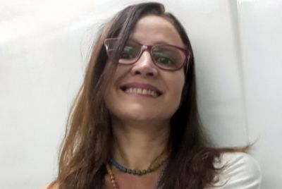 Escritora  Ruberm�ria Sperandio vem � Cuiab� lan�ar livro de poemas �Matrioskas�