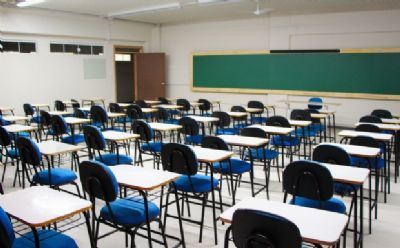 Com 40% de evas�o e 44% de inadimpl�ncia, 25 escolas particulares j� fecharam as portas em MT