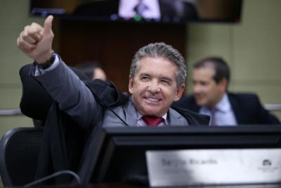 ​Conselheiro S�rgio Ricardo � eleito presidente do Tribunal de Contas